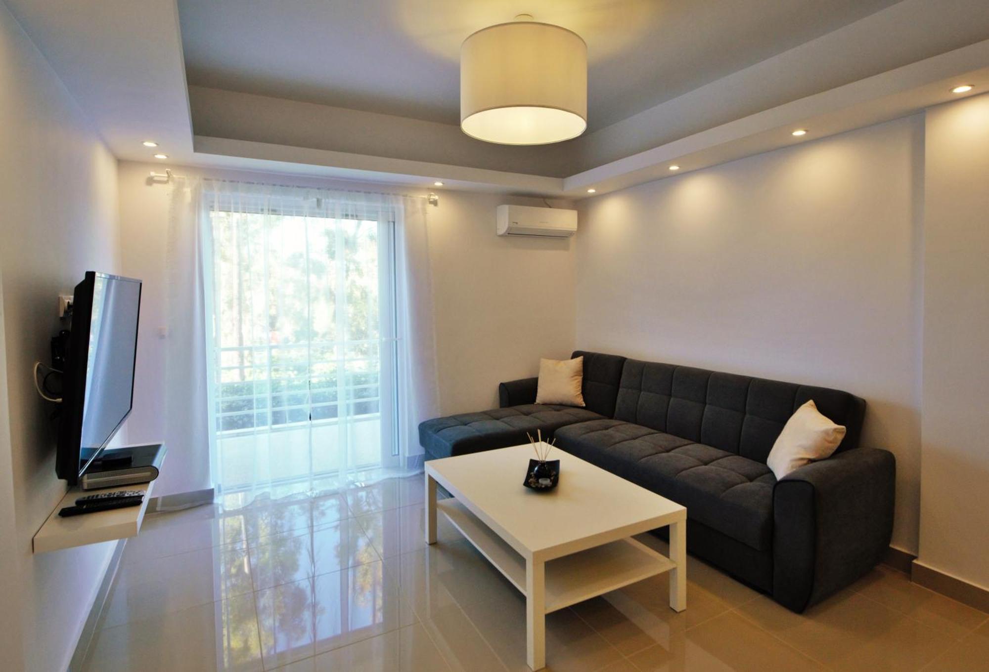 Athena Apartment Artemida  Exterior photo